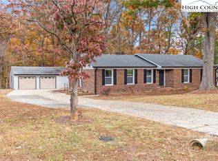 765 Laverton Ln, Rural Hall, NC 27045