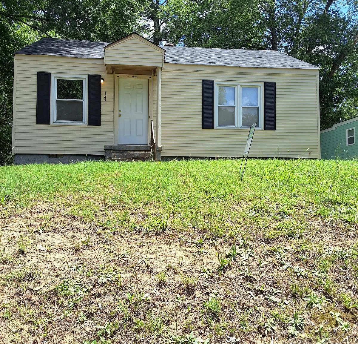 3 bed, 1098 sqft, $1,350 — Photo 1