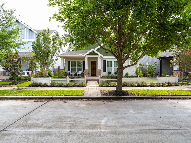 16650 Seminole Ridge Dr — Photo 2