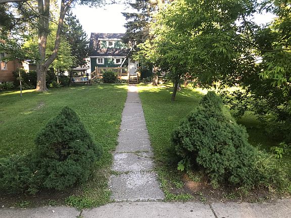 2nd image of 905 Kimball St