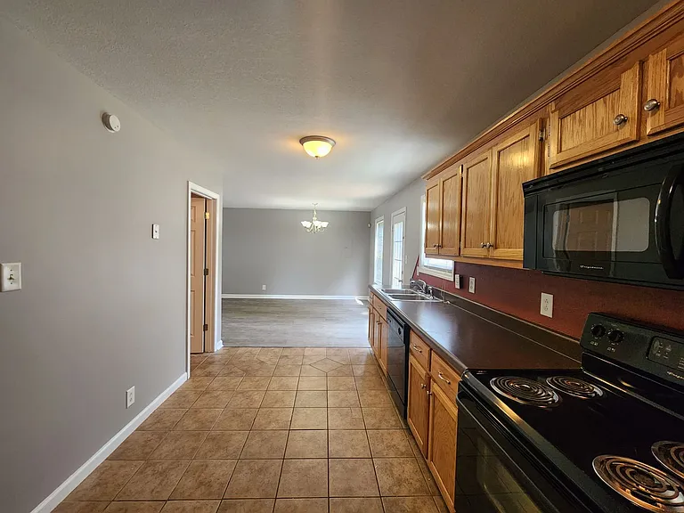 112 N Cavalcade Cir — Photo 11