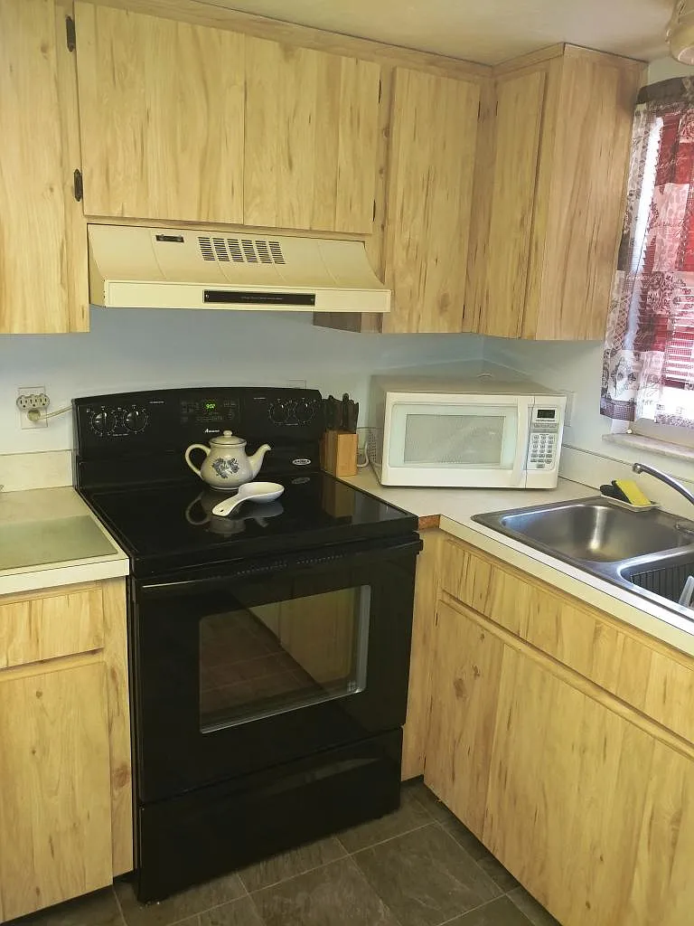 1 bed, 825 sqft, $1,350 — Photo 4