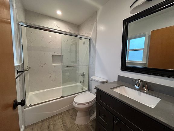Bathroom #1 (Private bathroom in primary bedroom)