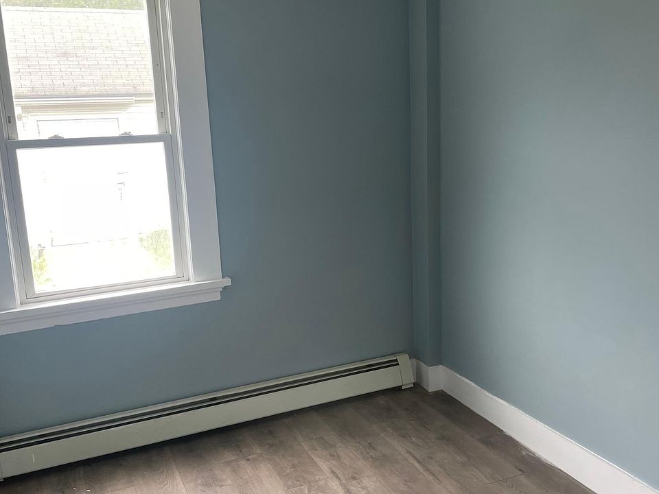 40 Main Street Manville Manville, RI Zillow Apartments for Rent in