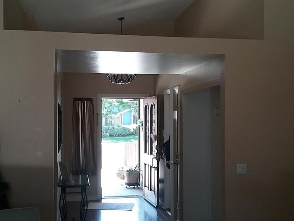 3rd image of 742 Jasper Ave