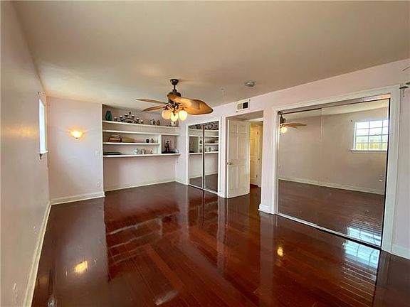 3rd image of 400 Spencer Ave