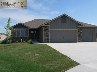 4442 Vervan Cir, Manhattan, KS 66502