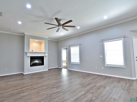 2nd image of 2405 Fred Daugherty Dr