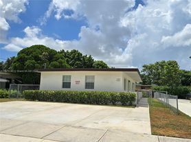10382 SW 173rd St, Miami, FL