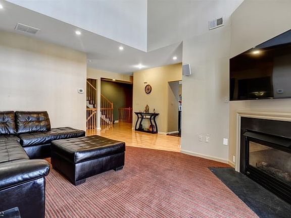 3rd image of 907 Regal Blvd #143