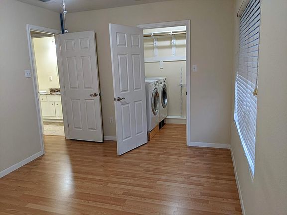 3rd image of 2450 Ashdale Dr