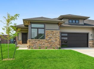 82 NW Sunrise Dr, Waukee, IA 50263