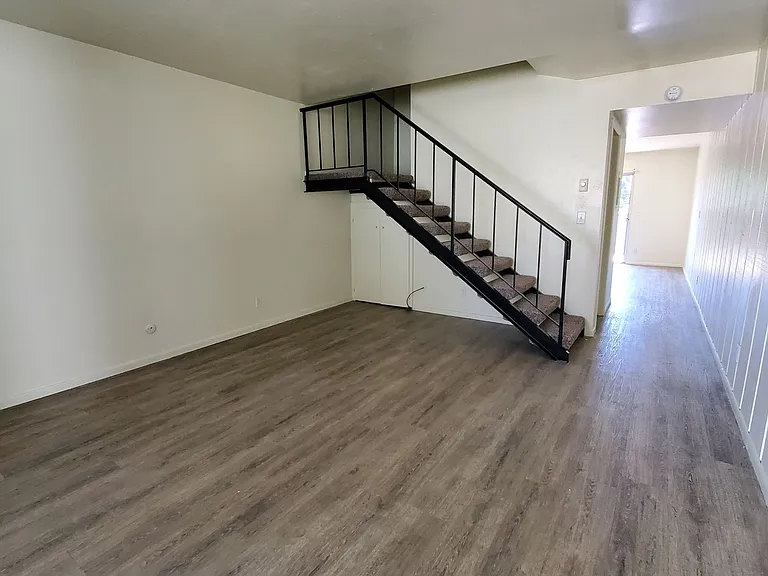 677 Morro St — Photo 8