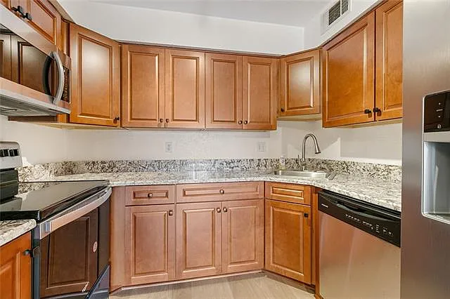2305 Cleary Ave #214 — Photo 8