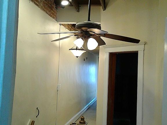 High ceiling/fancy light/fan