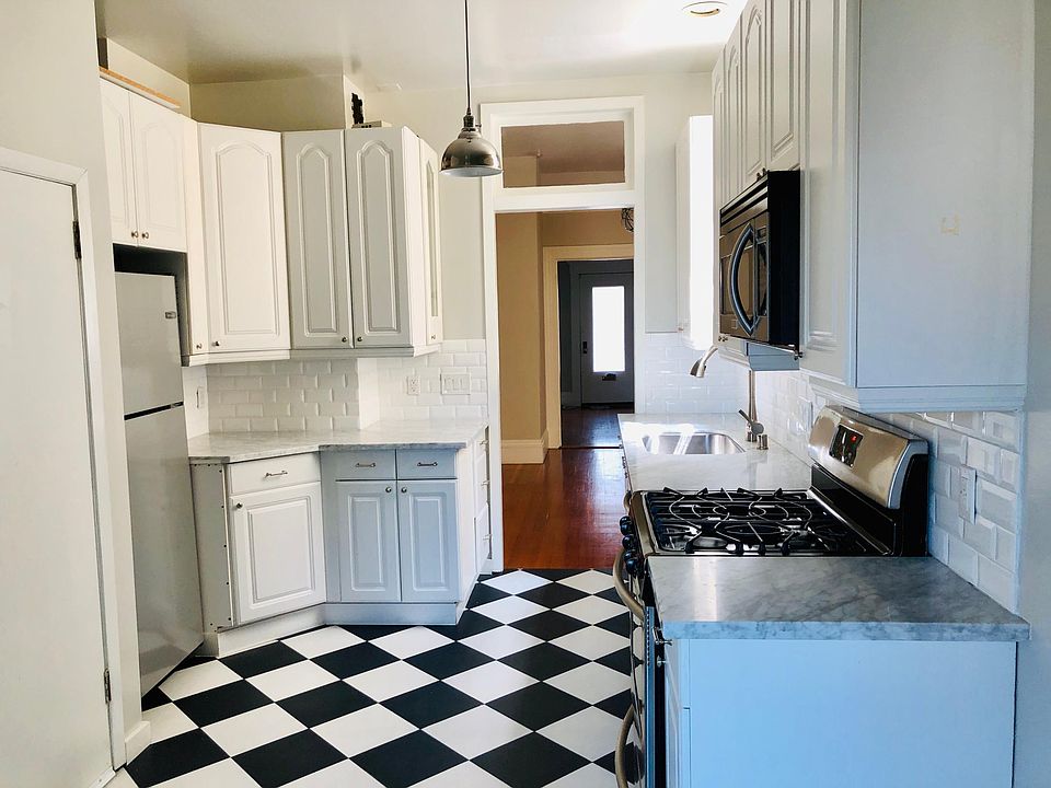 1st image of 871 Ashbury St