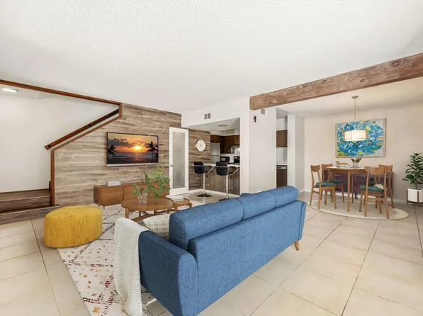 2504 N Whitewater Club Dr Unit C, Palm Springs, CA 92262