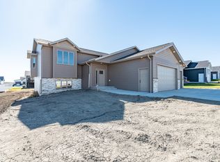 5317 Cobalt Dr, Bismarck, ND 58503