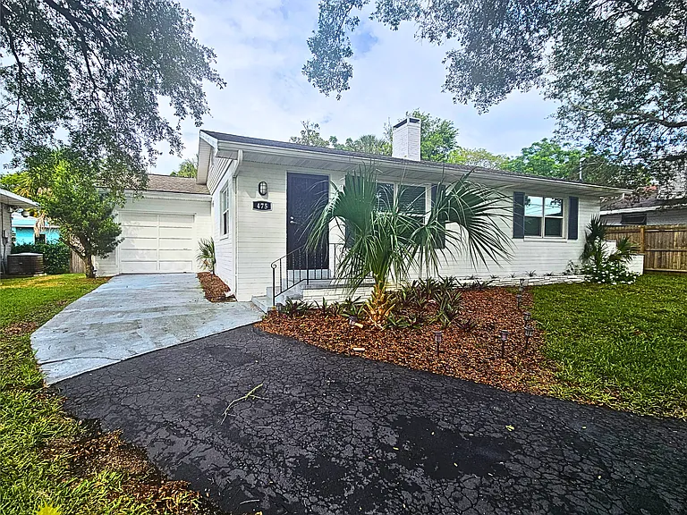 475 Riverside Dr — Photo 2