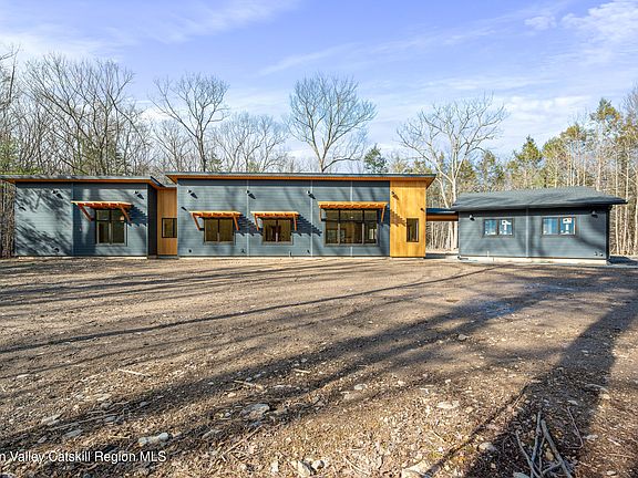 4th image of 20 Anderson Road