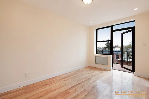 Rented by aptsandlofts.com | media 27