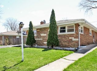 4039 Church St, Skokie, IL 60076