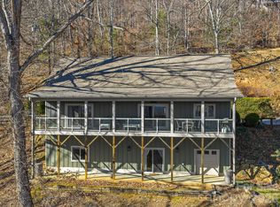 26 Ashewood Ln, Waynesville, NC 28786