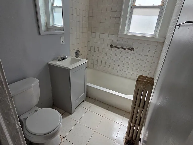 439 Springdale Ave #1L — Photo 6