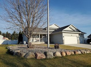404 Elder Ave NW, Saint Michael, MN 55376