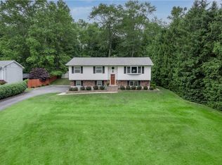 9 Pleasant Ln, Poughkeepsie, NY 12603