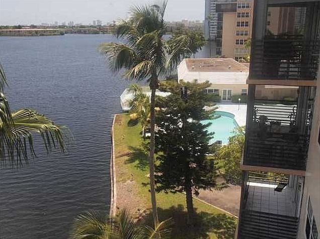 2nd image of 1075 Miami Gardens Dr #501