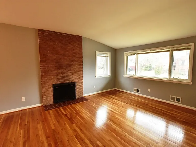 5611 Alta Vista Rd — Photo 10