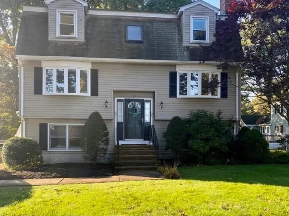 22 Glen Ave, Burlington, MA 01803