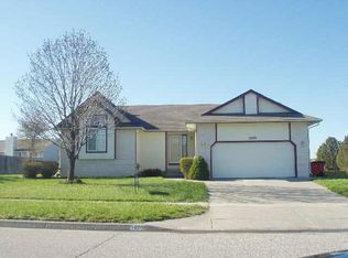 5609 Shadowridge St, Wichita, KS 67220
