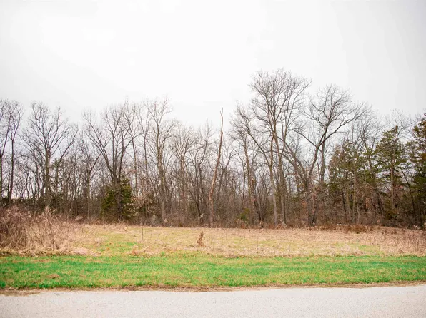 4616 Barbara Jane Ct, Quincy, IL 62305