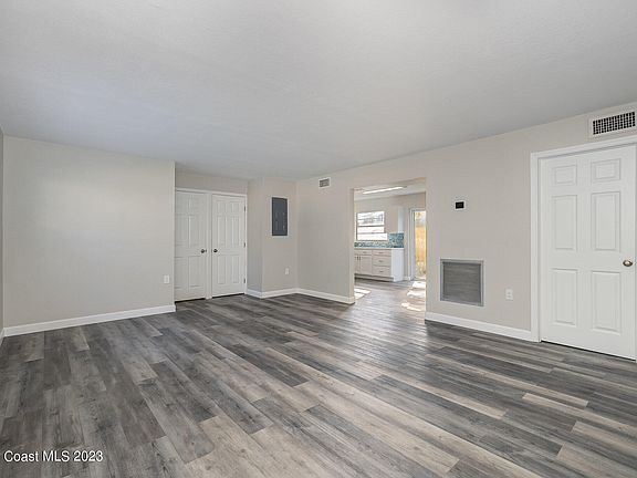 5th image of 299 E Central Blvd APT 4