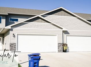 2901 S Julia Pl, Sioux Falls, SD 57106