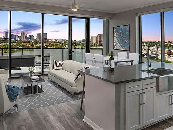 3rd image of 290-2 NE Ivanhoe Blvd