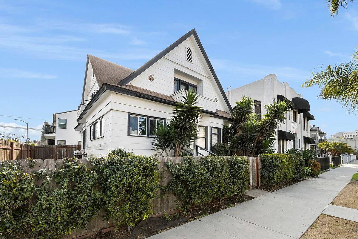 Building Photo - 456 Linden Ave