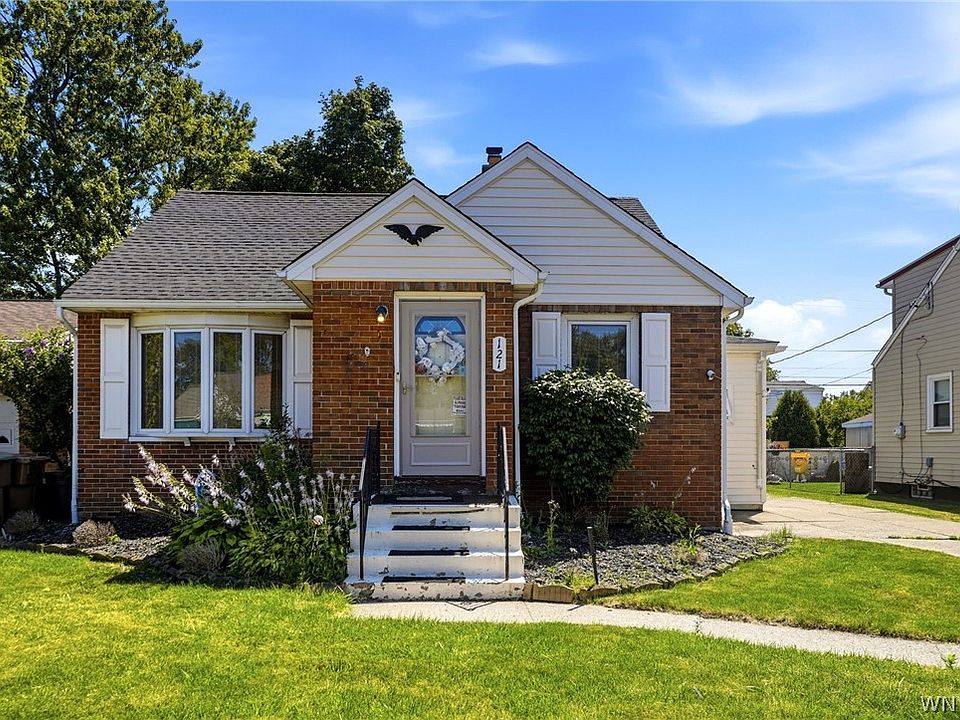 1st image of 121 Vegola Ave