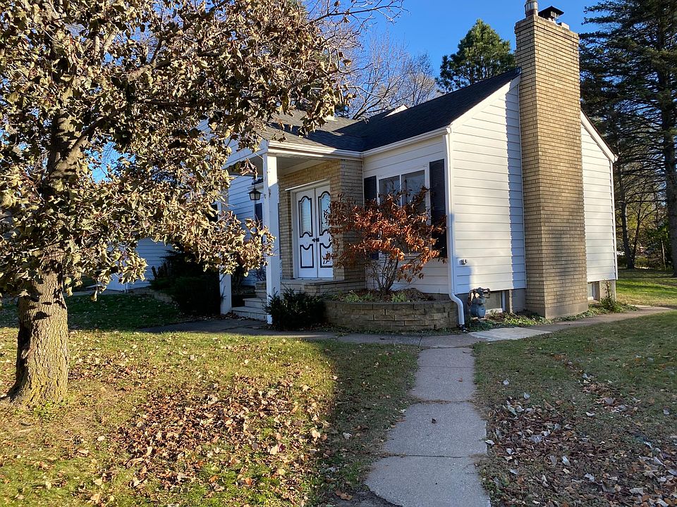 1st image of 218 County Road B2 W #1
