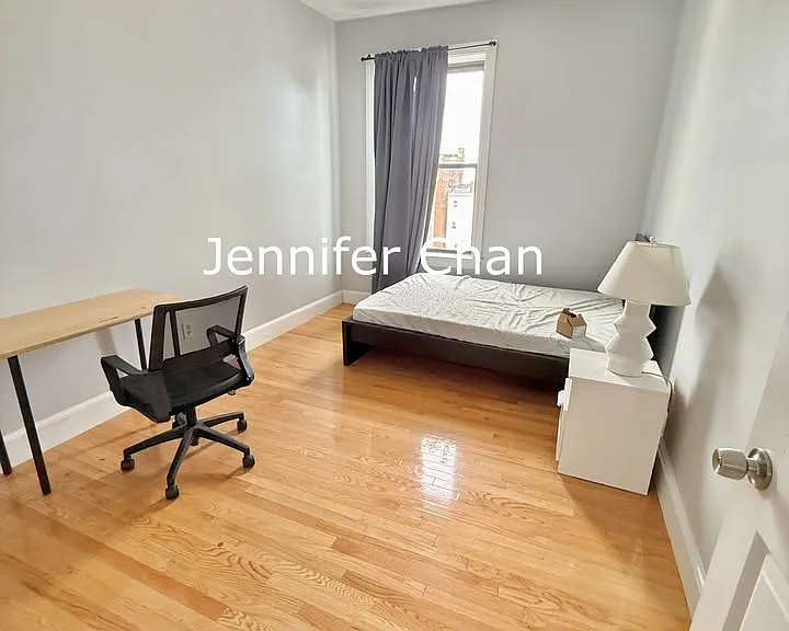 17 Highgate St #9 — Photo 3