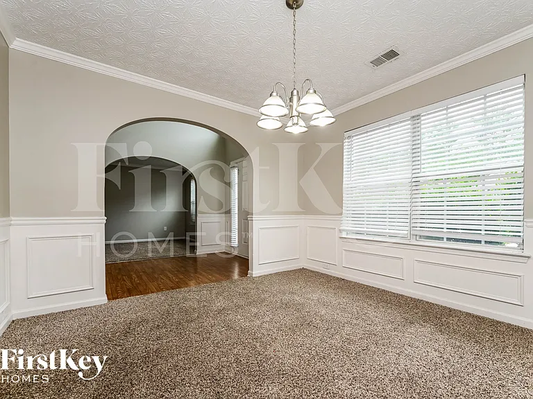 6496 Snowden Dr — Photo 4