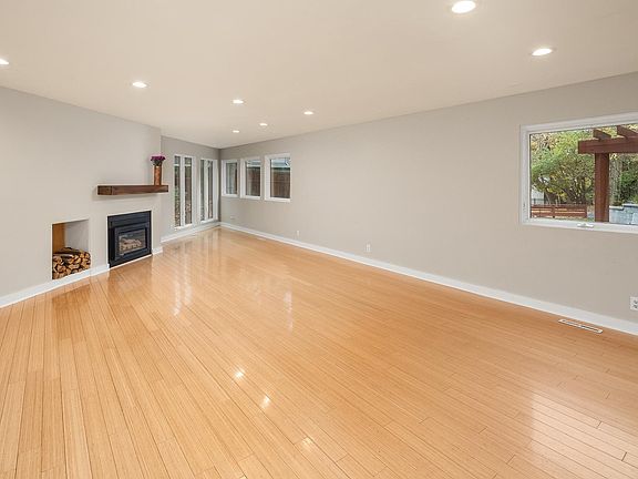 5th image of 14717 Minnehaha Pl