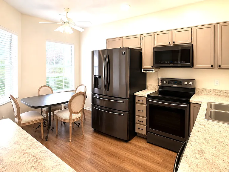 5999 Lake Pointe Dr #609 — Photo 5