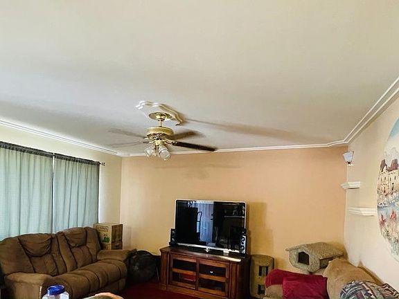 5th image of 3220 E Lafayette St