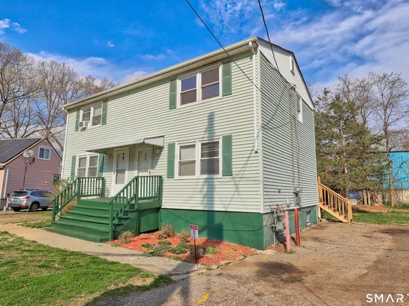 71 Sunshine Circle, Bridgeport, CT 06606