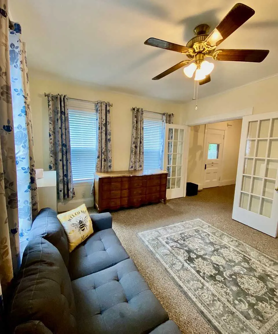 6 bed, 3.5 bath, $5,000 — Photo 1