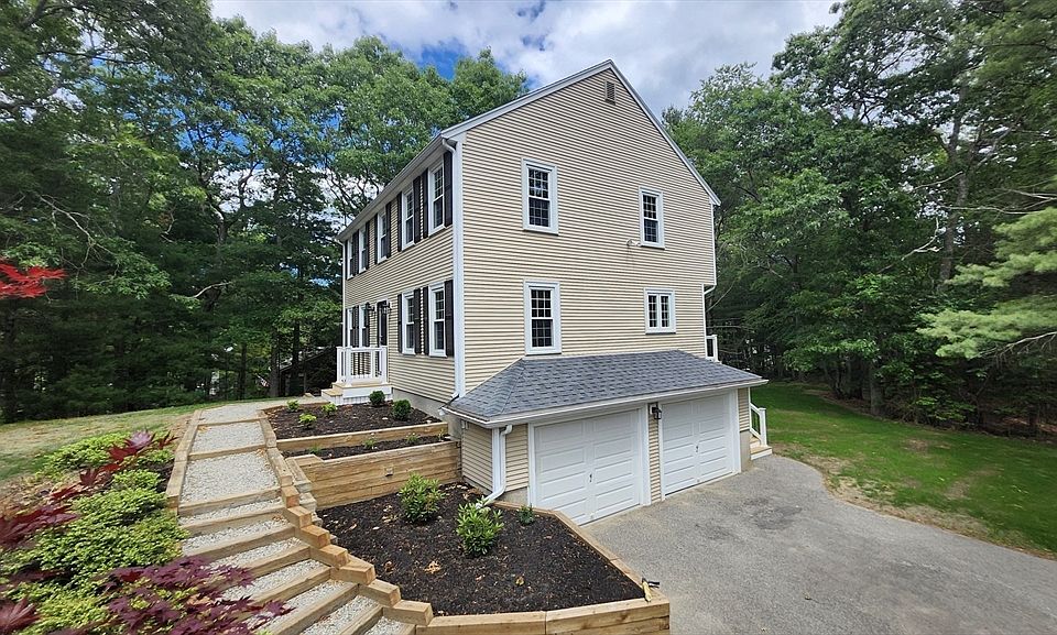 1st image of 10 McClellan Dr