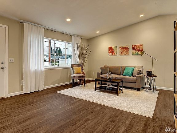 3rd image of 302 W Wallace St